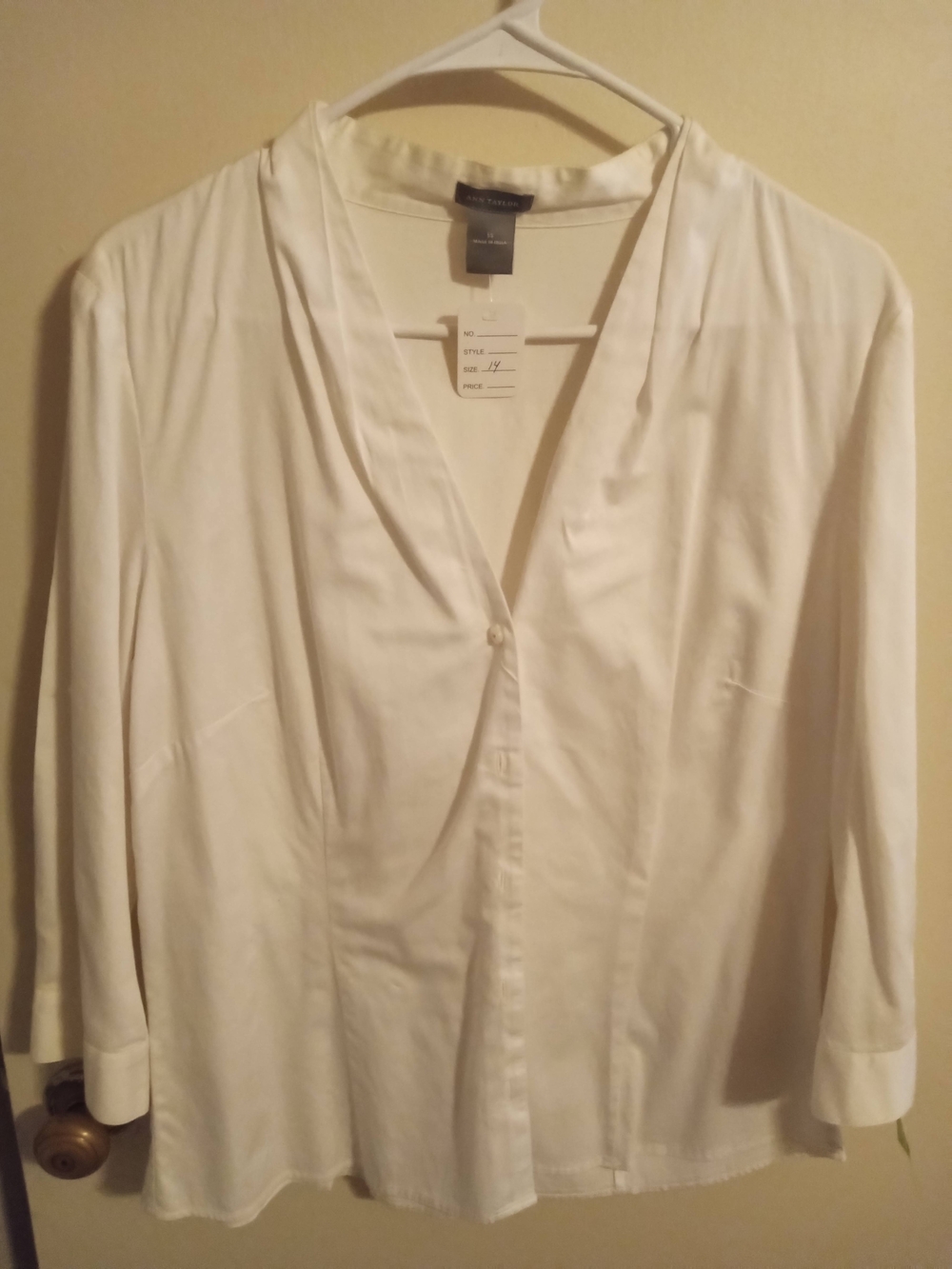 Ann Taylor White V-Neck Button-Front Blouse